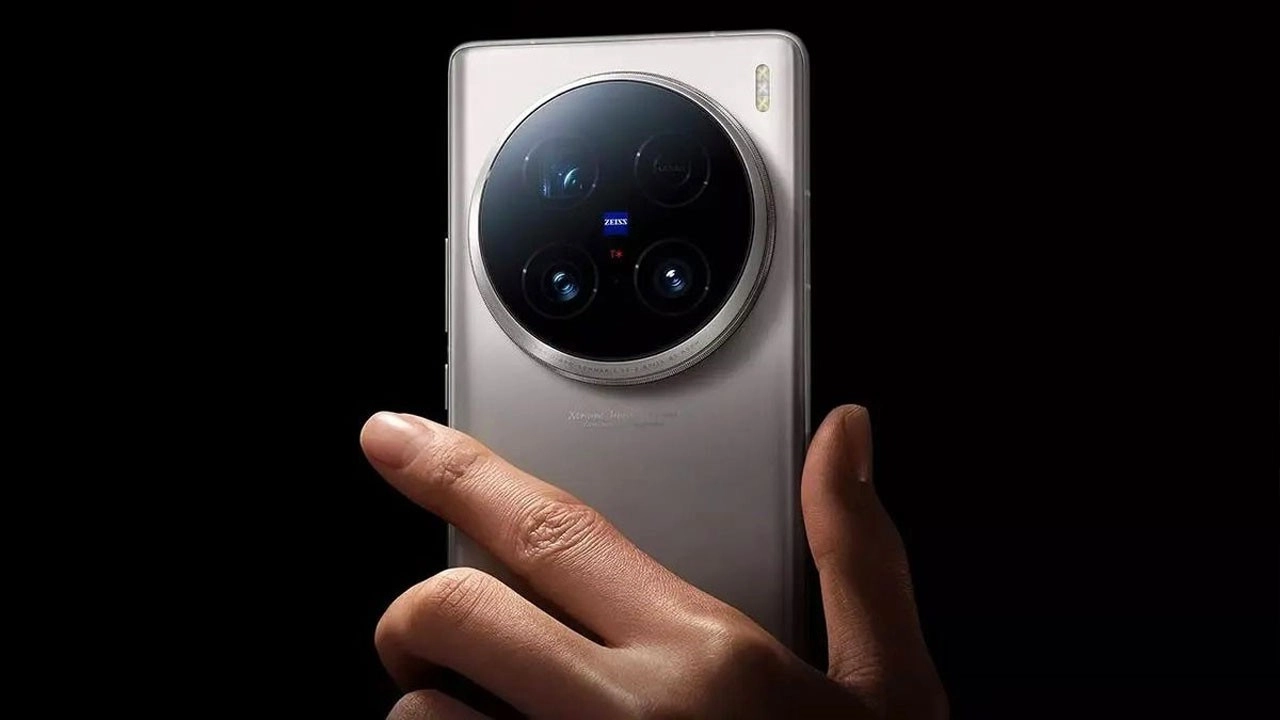 تسريب مميزات هاتف vivo X200 Pro: ما المتوقع من الهاتف الرائد!